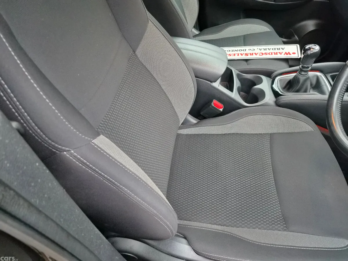 Nissan Qashqai Hatchback, Diesel, 2019, Brown