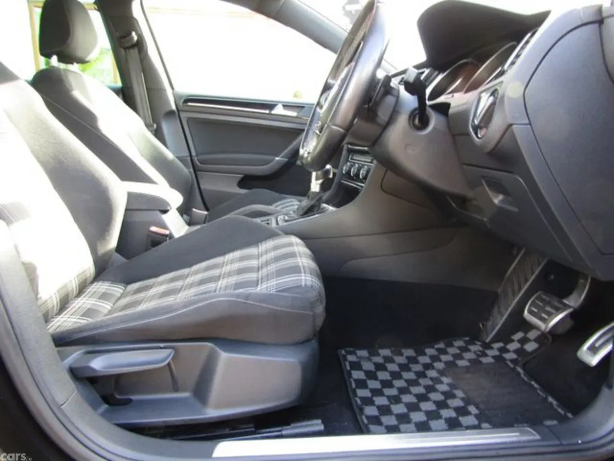 Volkswagen Golf Hatchback, Diesel, 2016, Black