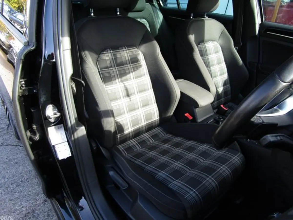 Volkswagen Golf Hatchback, Diesel, 2016, Black