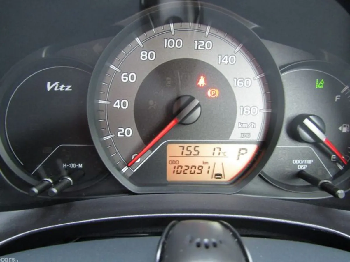 Toyota Vitz Hatchback, Petrol, 2018, Silver