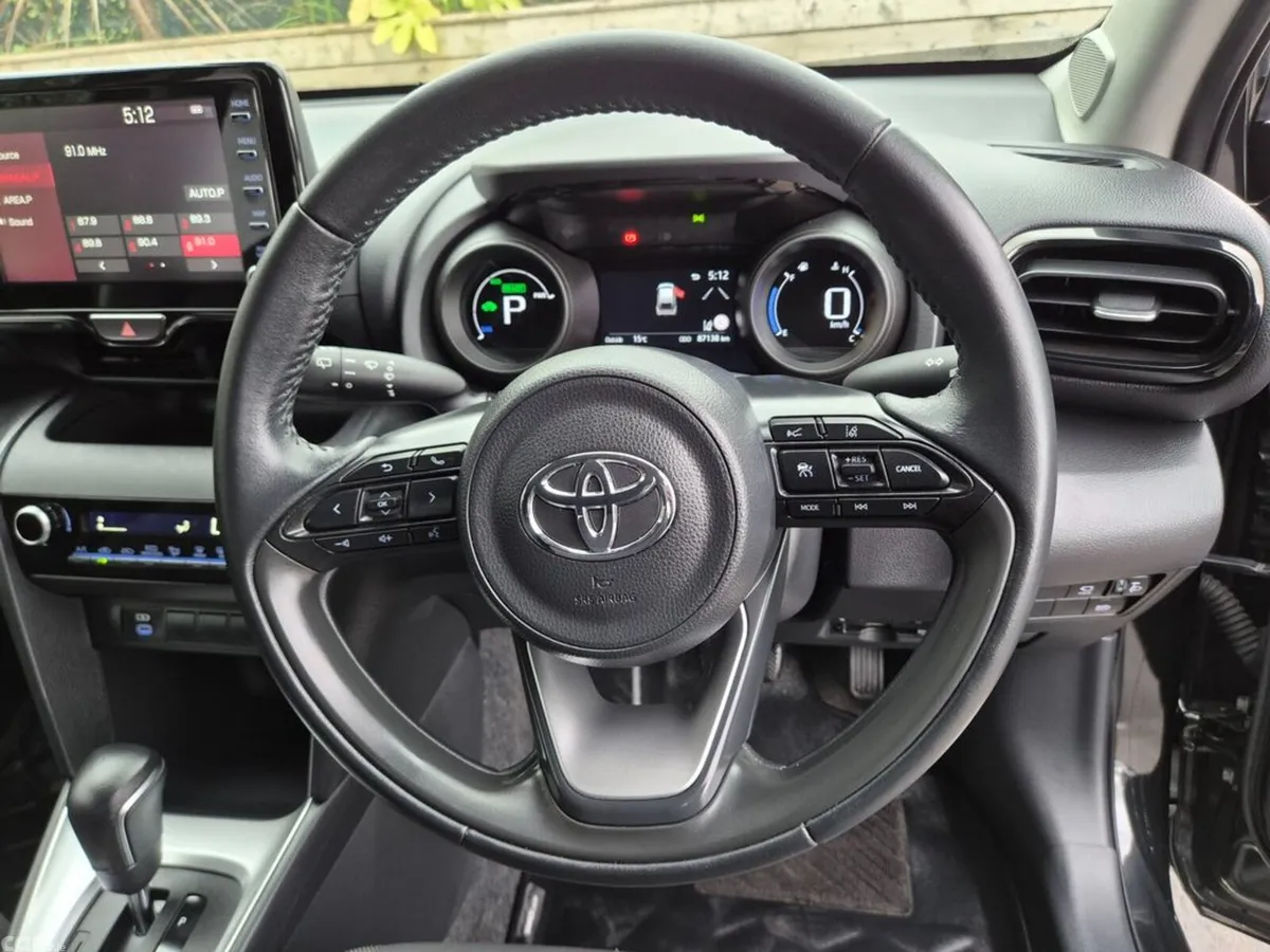 Toyota Yaris Cross SUV, Petrol Plug-in Hybrid, 2023, Black