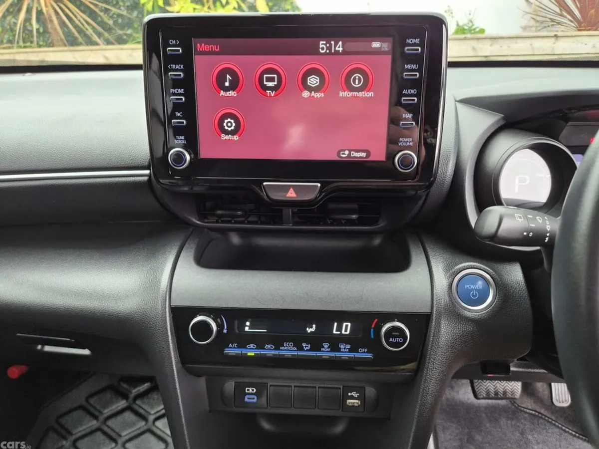 Toyota Yaris Cross SUV, Petrol Plug-in Hybrid, 2023, Black