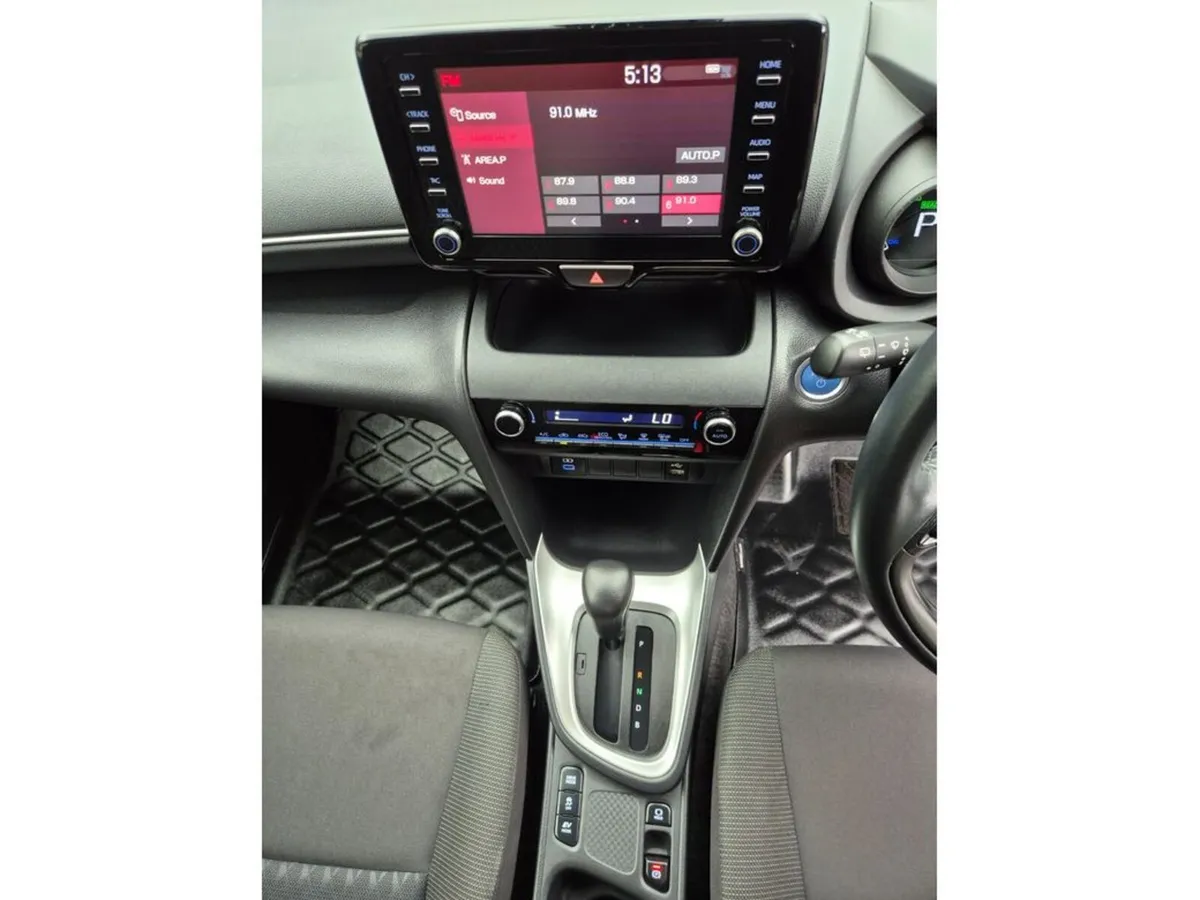 Toyota Yaris Cross SUV, Petrol Plug-in Hybrid, 2023, Black