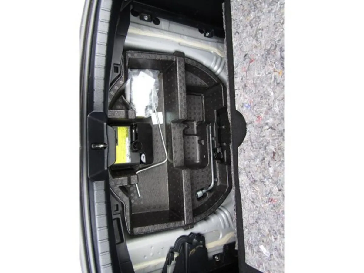 Toyota Vitz Hatchback, Petrol, 2018, Silver