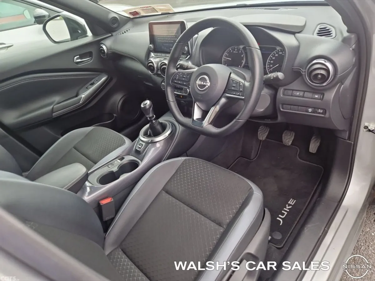 Nissan Juke Hatchback, Petrol, 2024, Silver