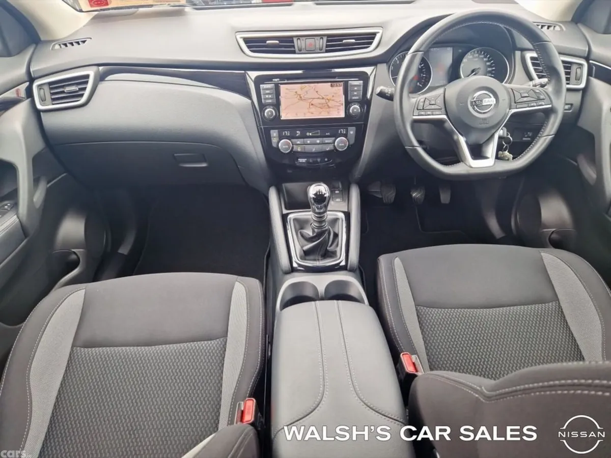Nissan Qashqai SUV, Petrol, 2020, Red