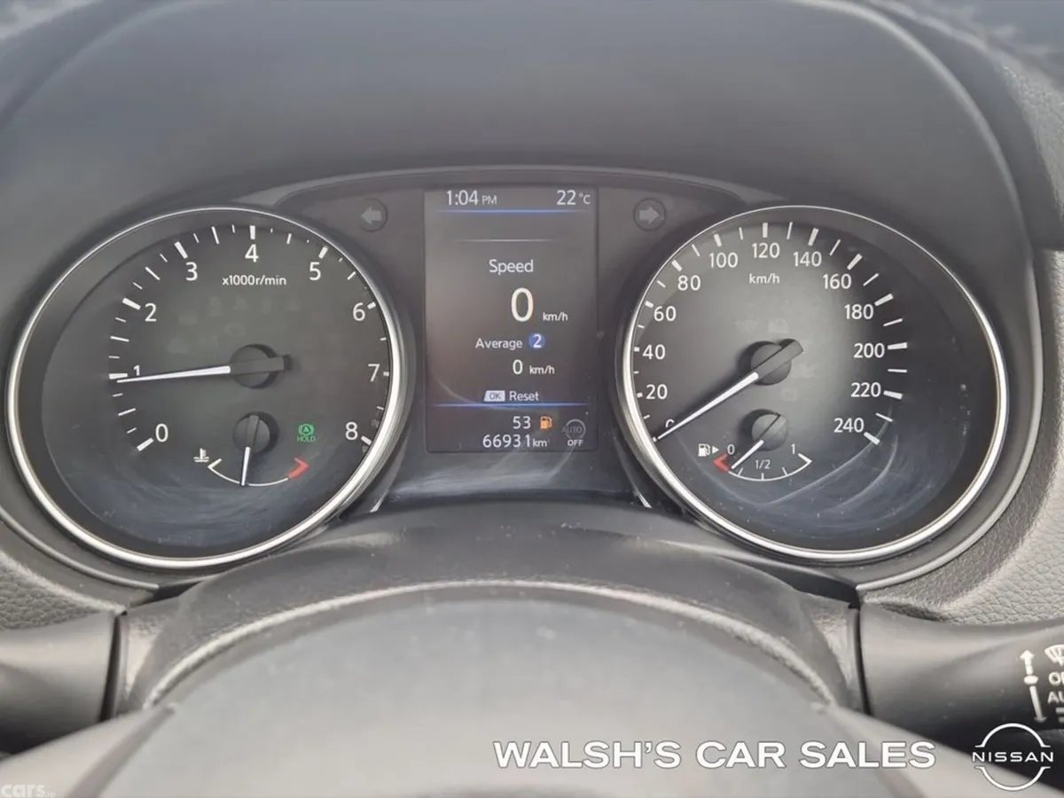 Nissan Qashqai SUV, Petrol, 2020, Red