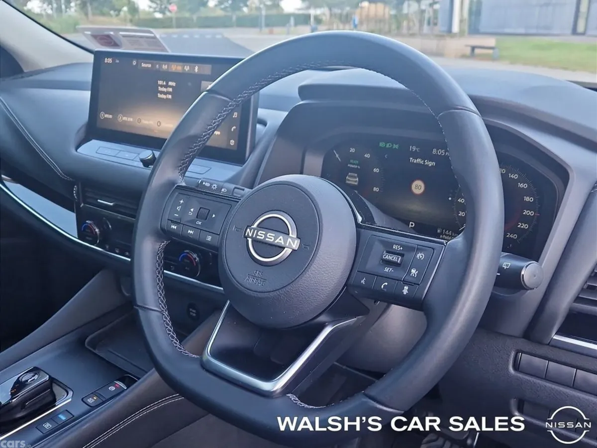 Nissan Qashqai SUV, Petrol, 2023, Blue