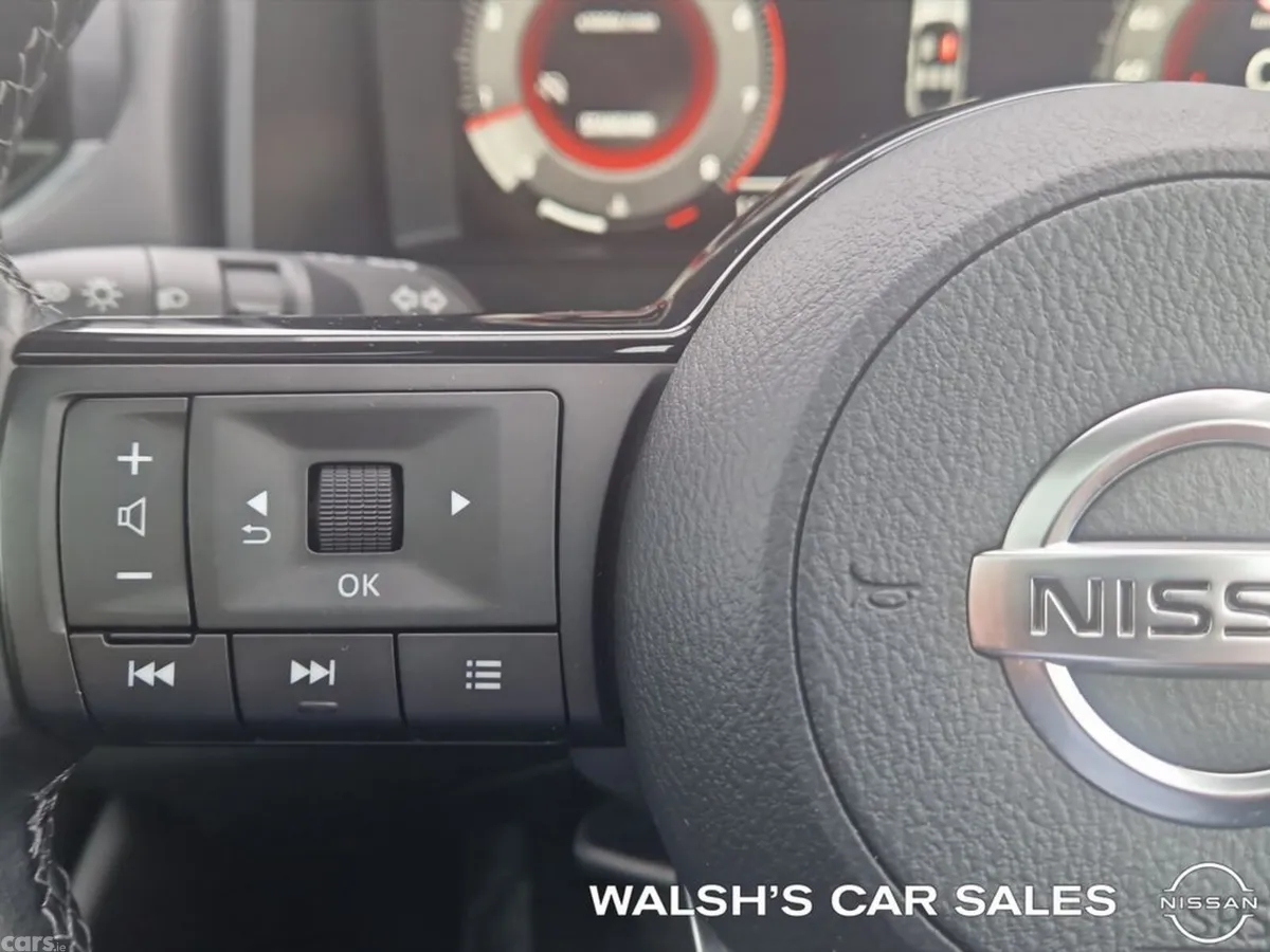 Nissan Qashqai SUV, Petrol, 2022, Red