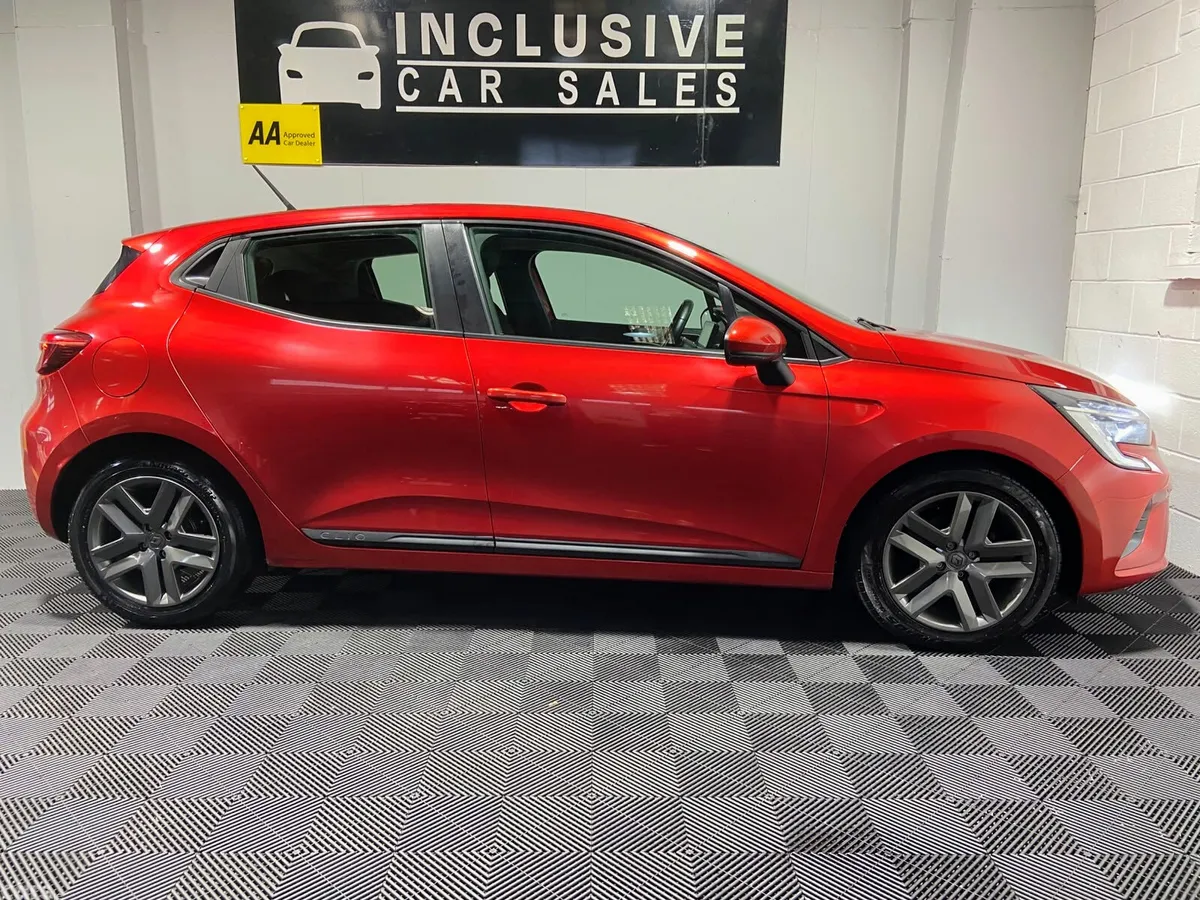 Renault Clio Hatchback, Petrol, 2022, Red