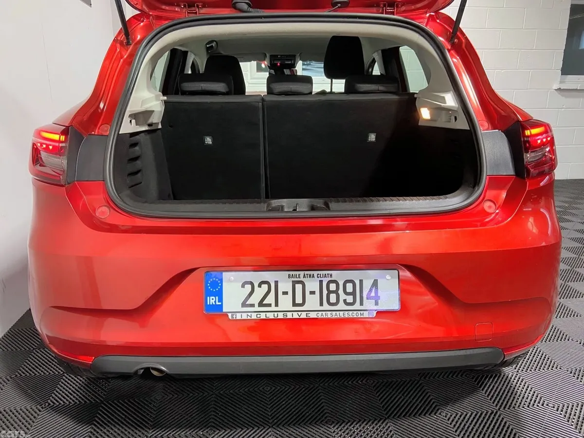 Renault Clio Hatchback, Petrol, 2022, Red
