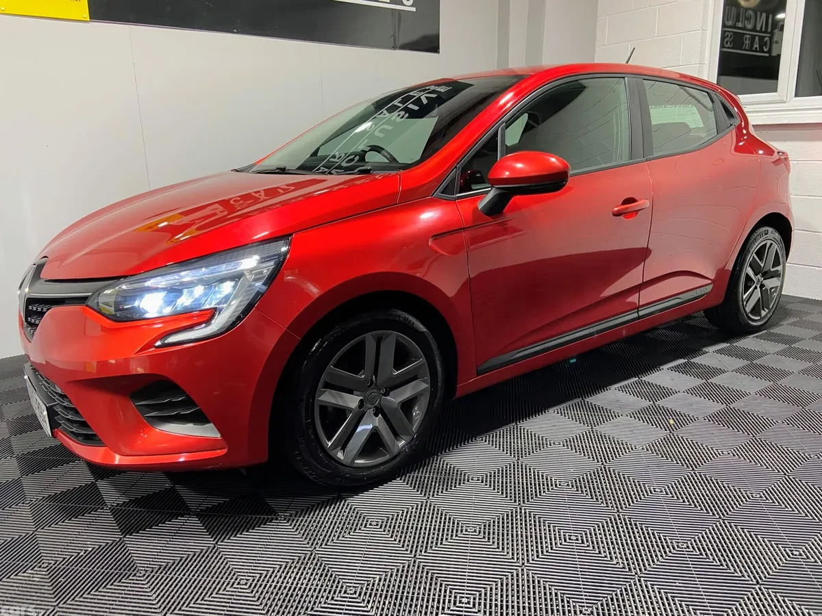 Renault Clio Hatchback, Petrol, 2022, Red
