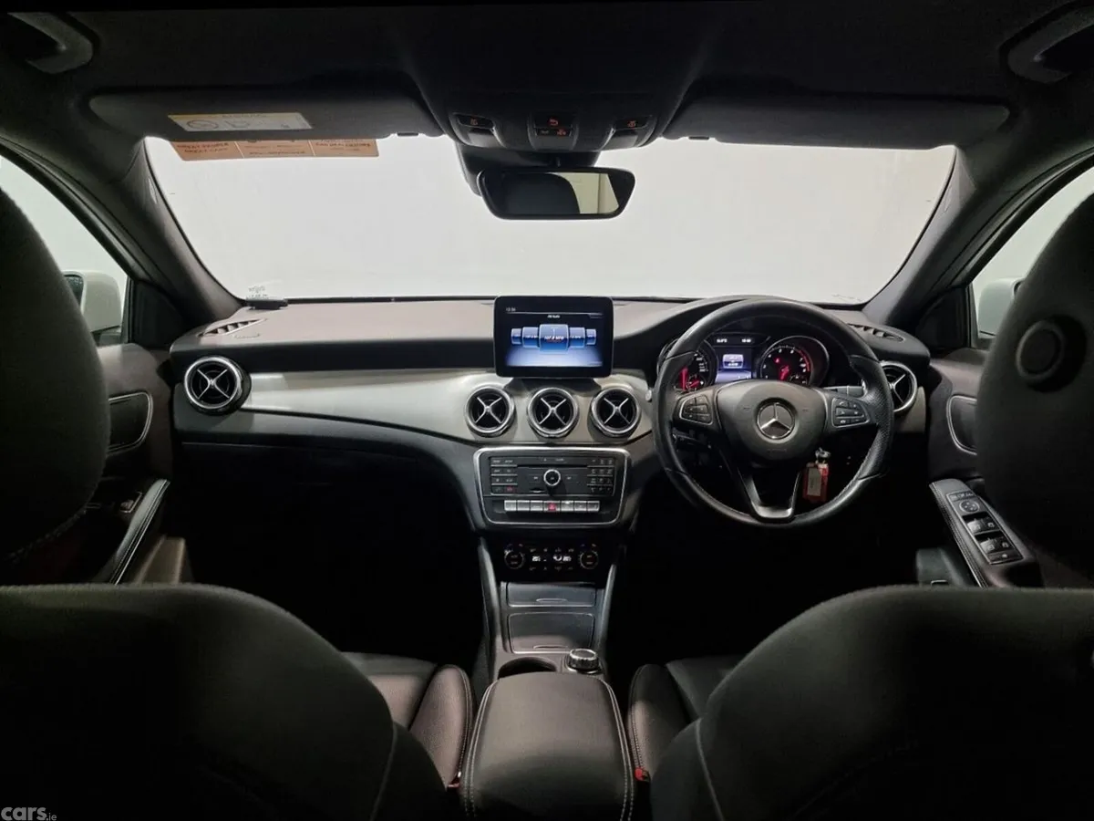 Mercedes-Benz GLA SUV, Petrol, 2018, Silver