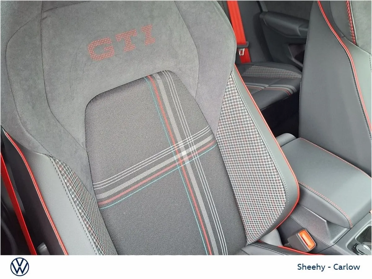 Volkswagen Golf Hatchback, Petrol, 2027, Red