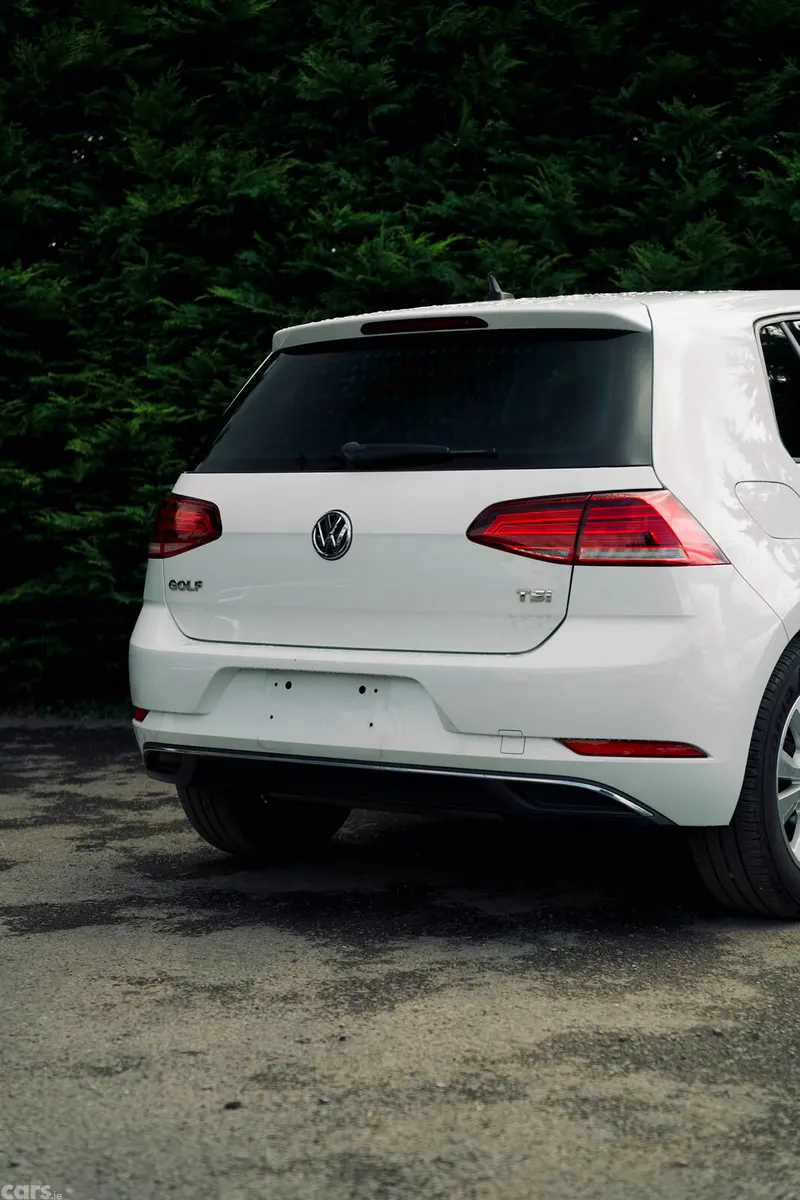 Volkswagen Golf Hatchback, Petrol, 2018, White