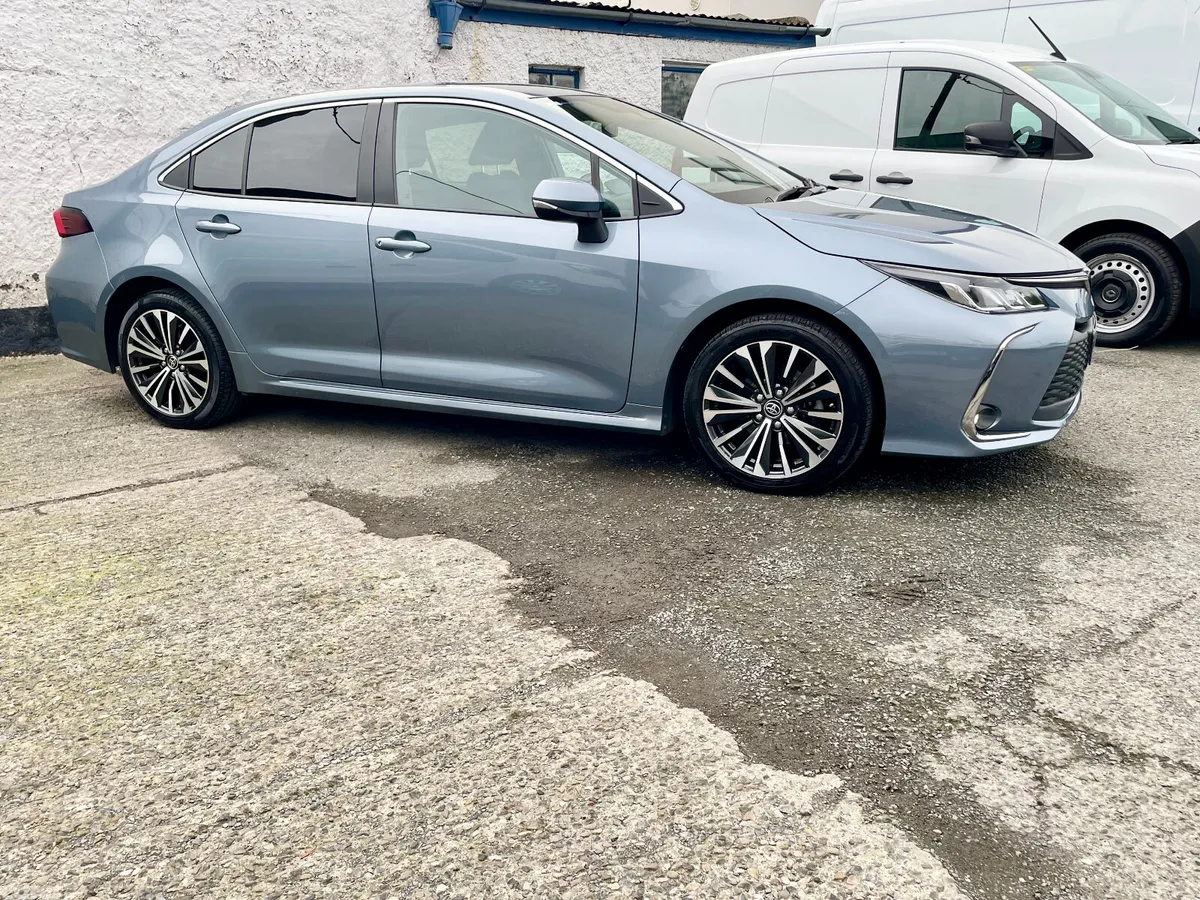 Toyota Corolla Saloon, Petrol Hybrid, 2025, Grey