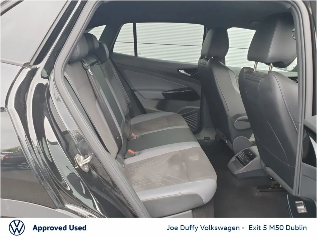 Volkswagen ID.4 SUV, Electric, 2025, Black