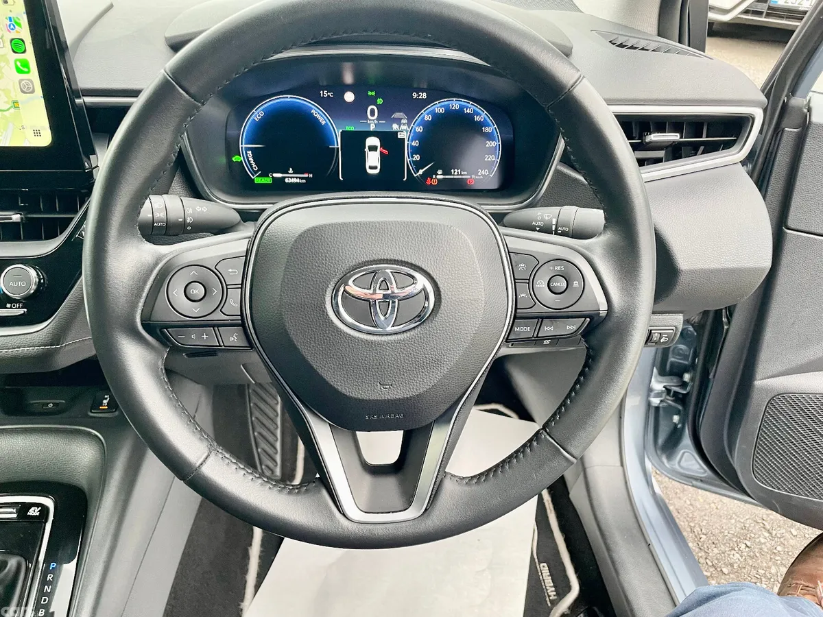 Toyota Corolla Saloon, Petrol Hybrid, 2025, Grey