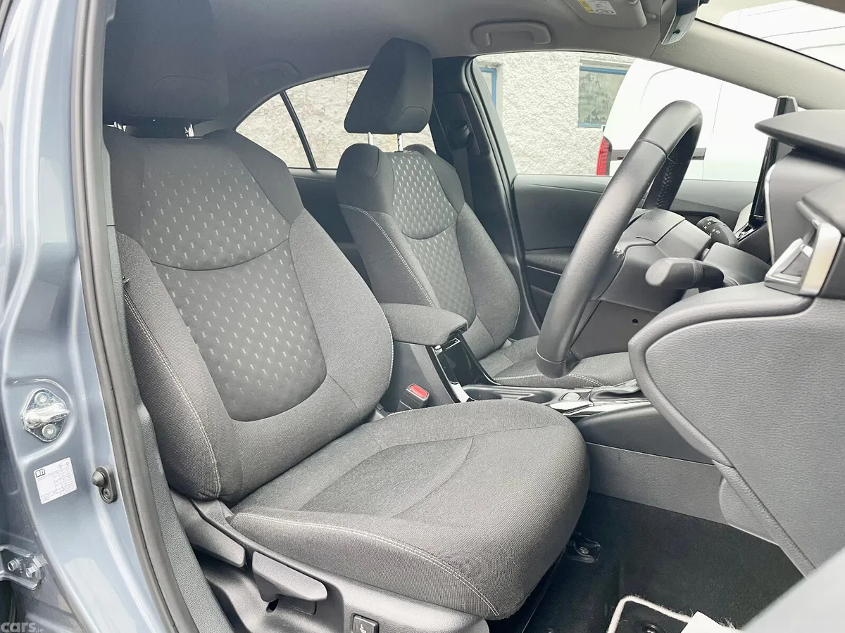 Toyota Corolla Saloon, Petrol Hybrid, 2025, Grey