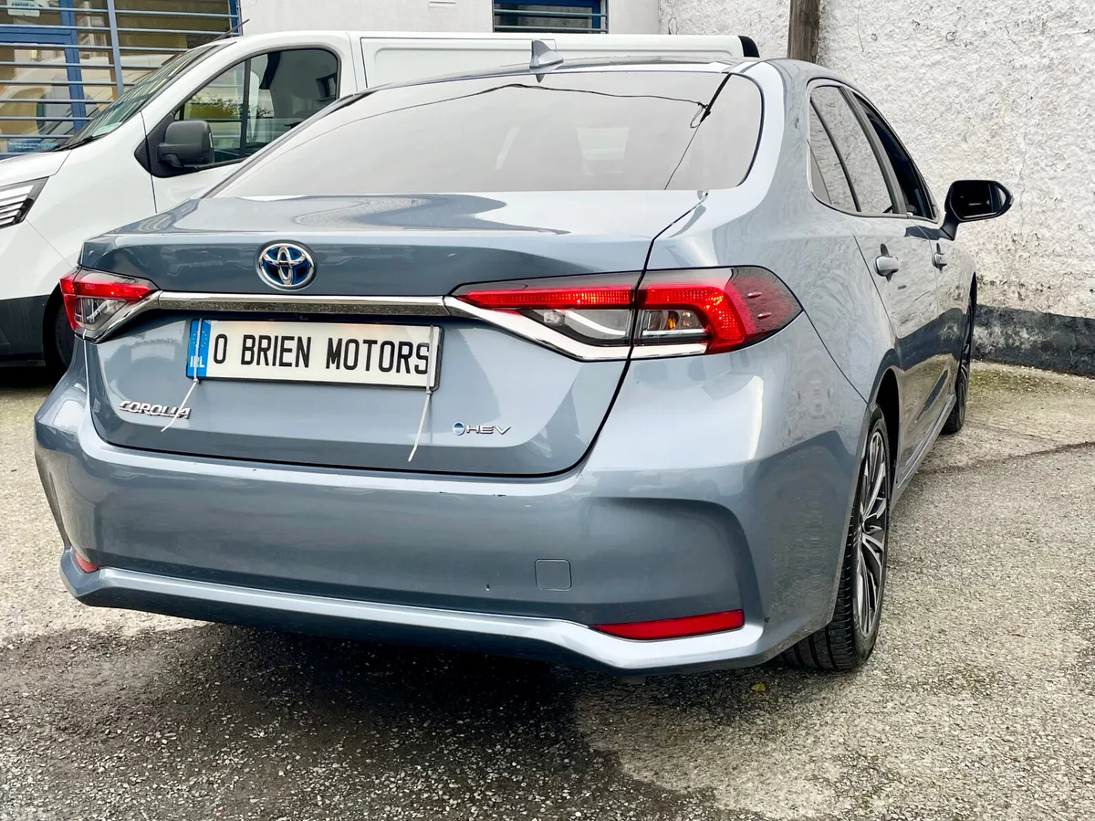 Toyota Corolla Saloon, Petrol Hybrid, 2025, Grey