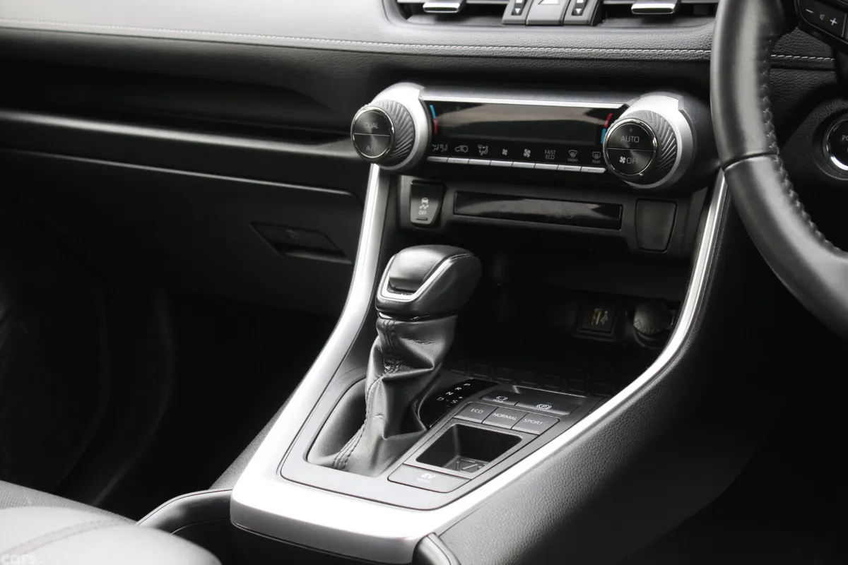 Toyota RAV4 SUV, Petrol Hybrid, 2023, Silver