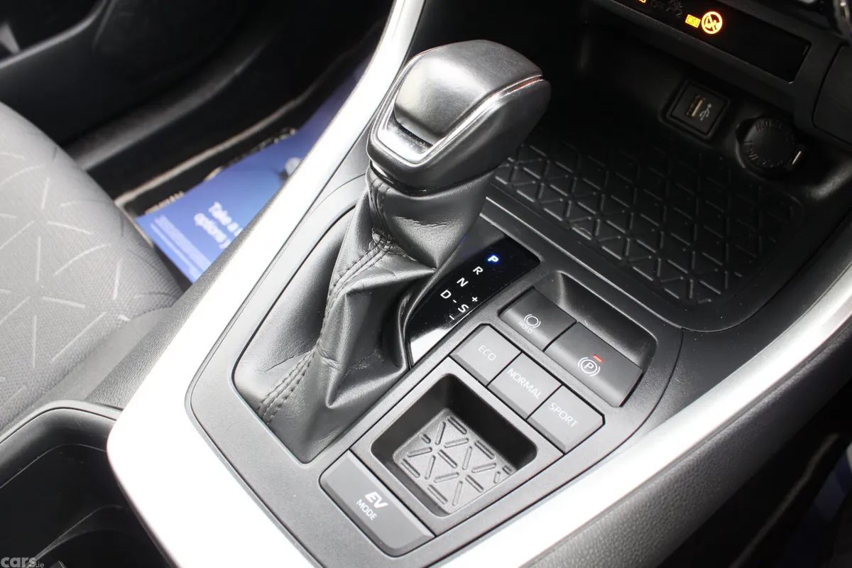 Toyota RAV4 SUV, Petrol Hybrid, 2023, Silver