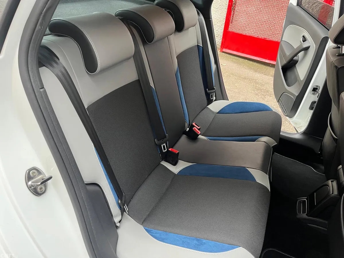 Volkswagen Polo Hatchback, Petrol, 2015, White