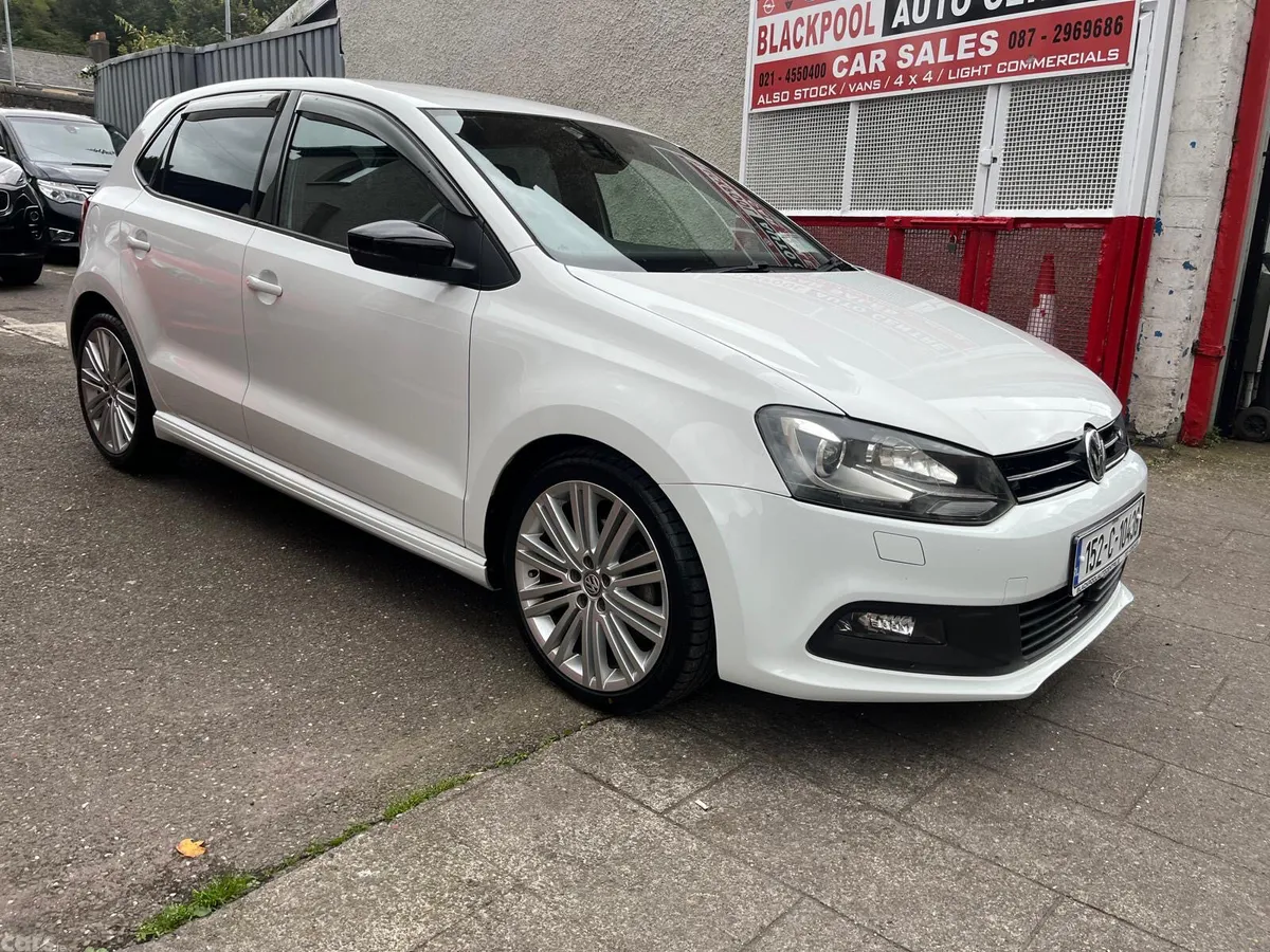 Volkswagen Polo Hatchback, Petrol, 2015, White
