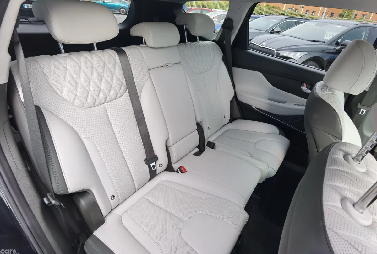 Hyundai Santa Fe SUV, Petrol Plug-in Hybrid, 2023, Black