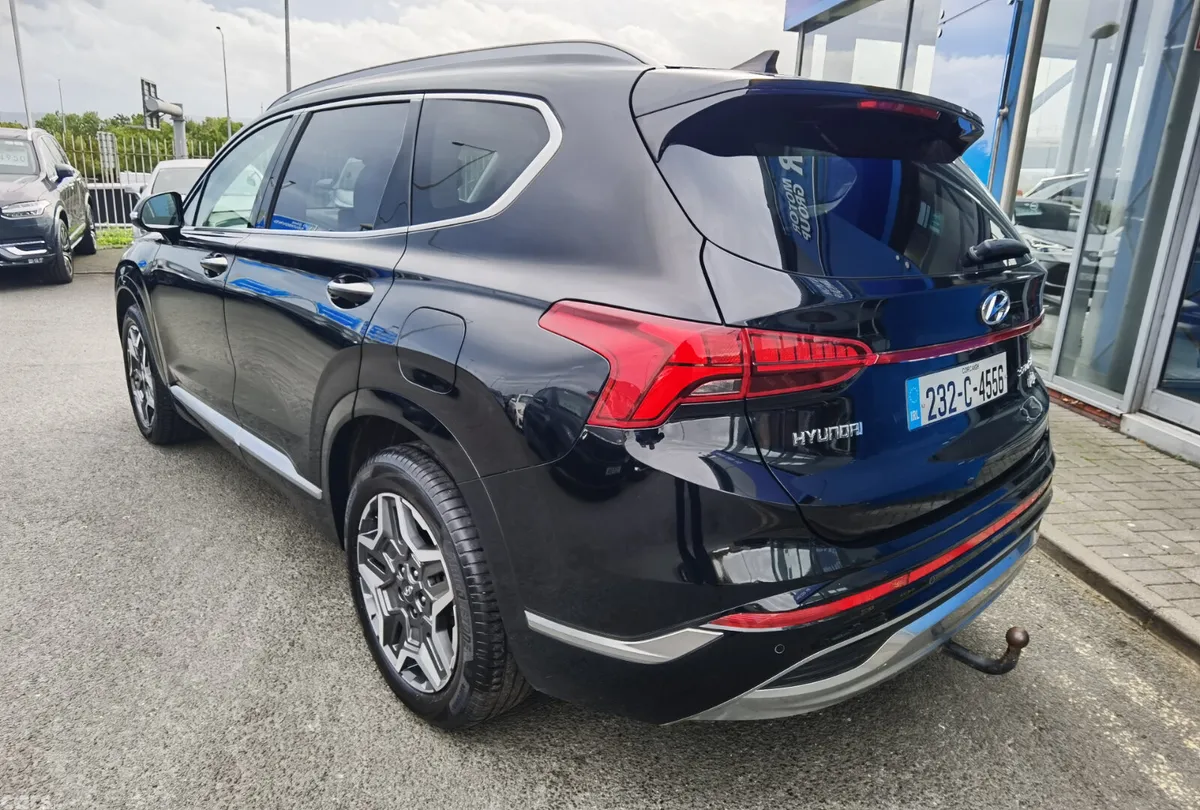 Hyundai Santa Fe SUV, Petrol Plug-in Hybrid, 2023, Black
