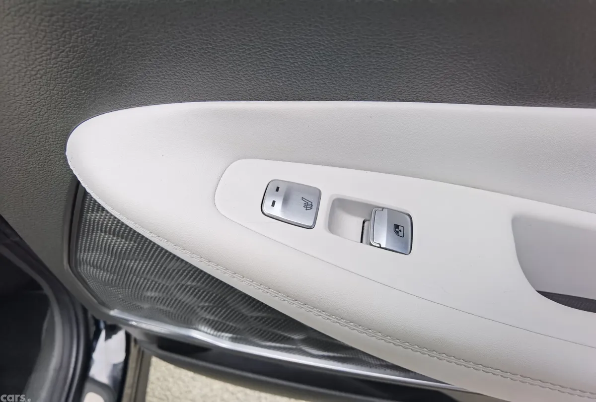 Hyundai Santa Fe SUV, Petrol Plug-in Hybrid, 2023, Black