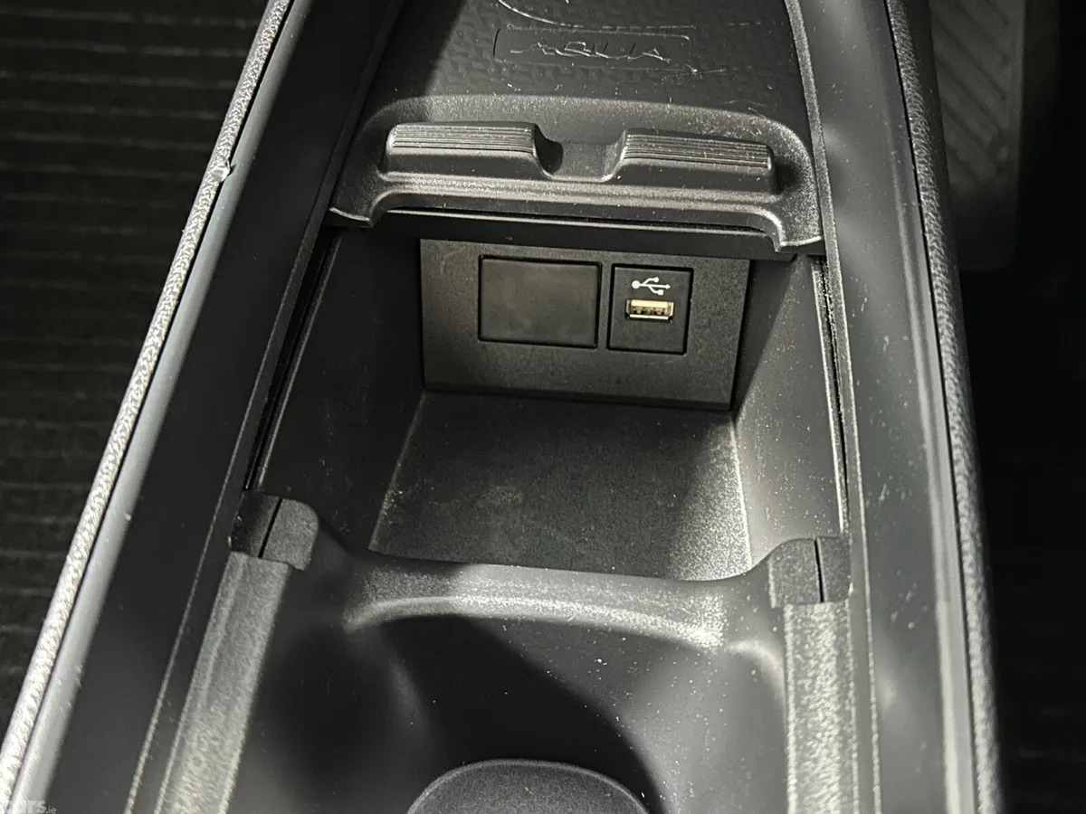 Toyota Aqua Hatchback, Petrol Hybrid, 2022, Black
