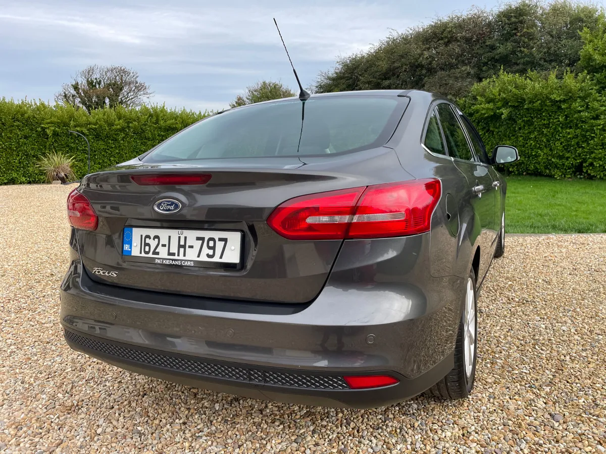 Ford Focus Saloon, Diesel, 2016, Grey