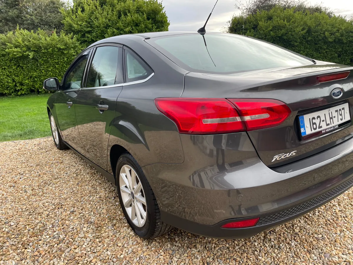 Ford Focus Saloon, Diesel, 2016, Grey