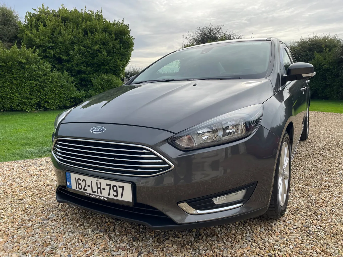 Ford Focus Saloon, Diesel, 2016, Grey