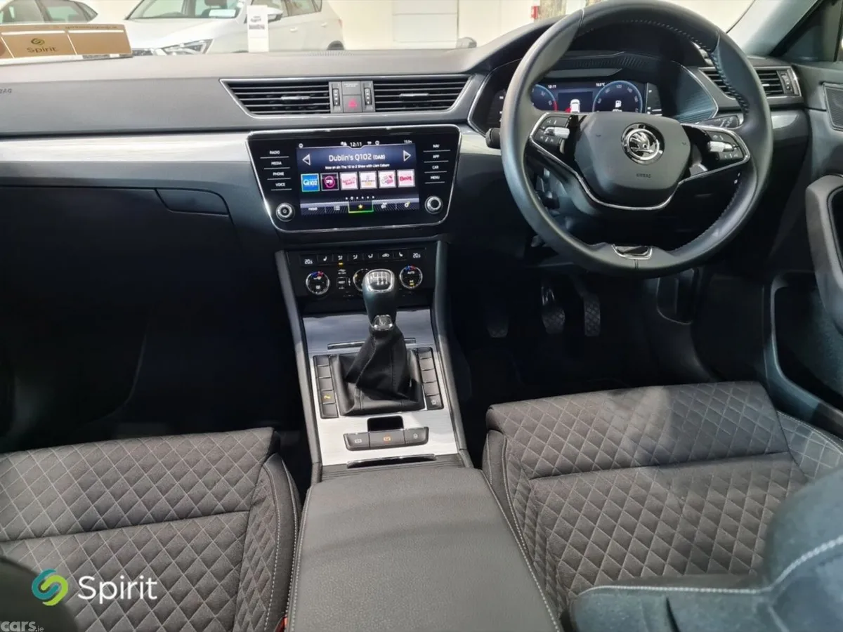 Skoda Superb Saloon, Petrol, 2023, Blue