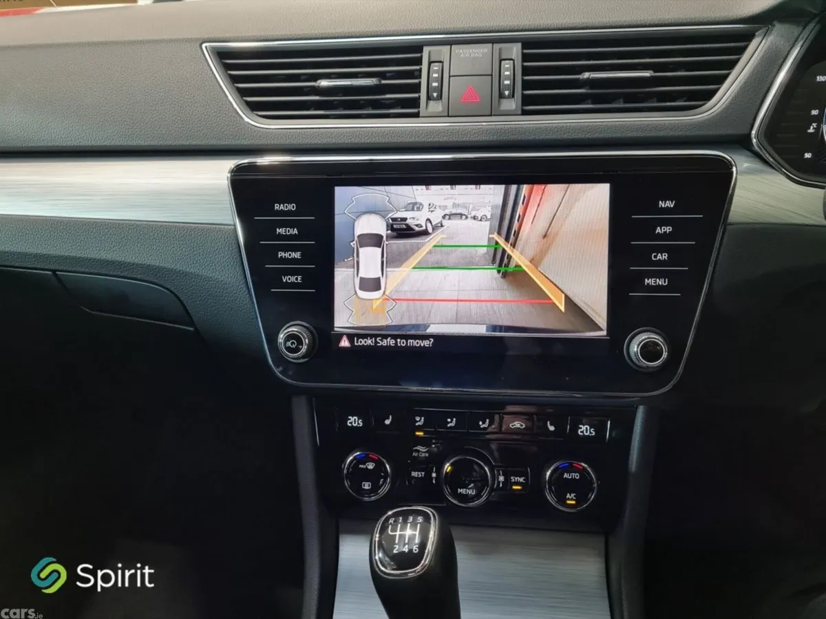 Skoda Superb Saloon, Petrol, 2023, Blue