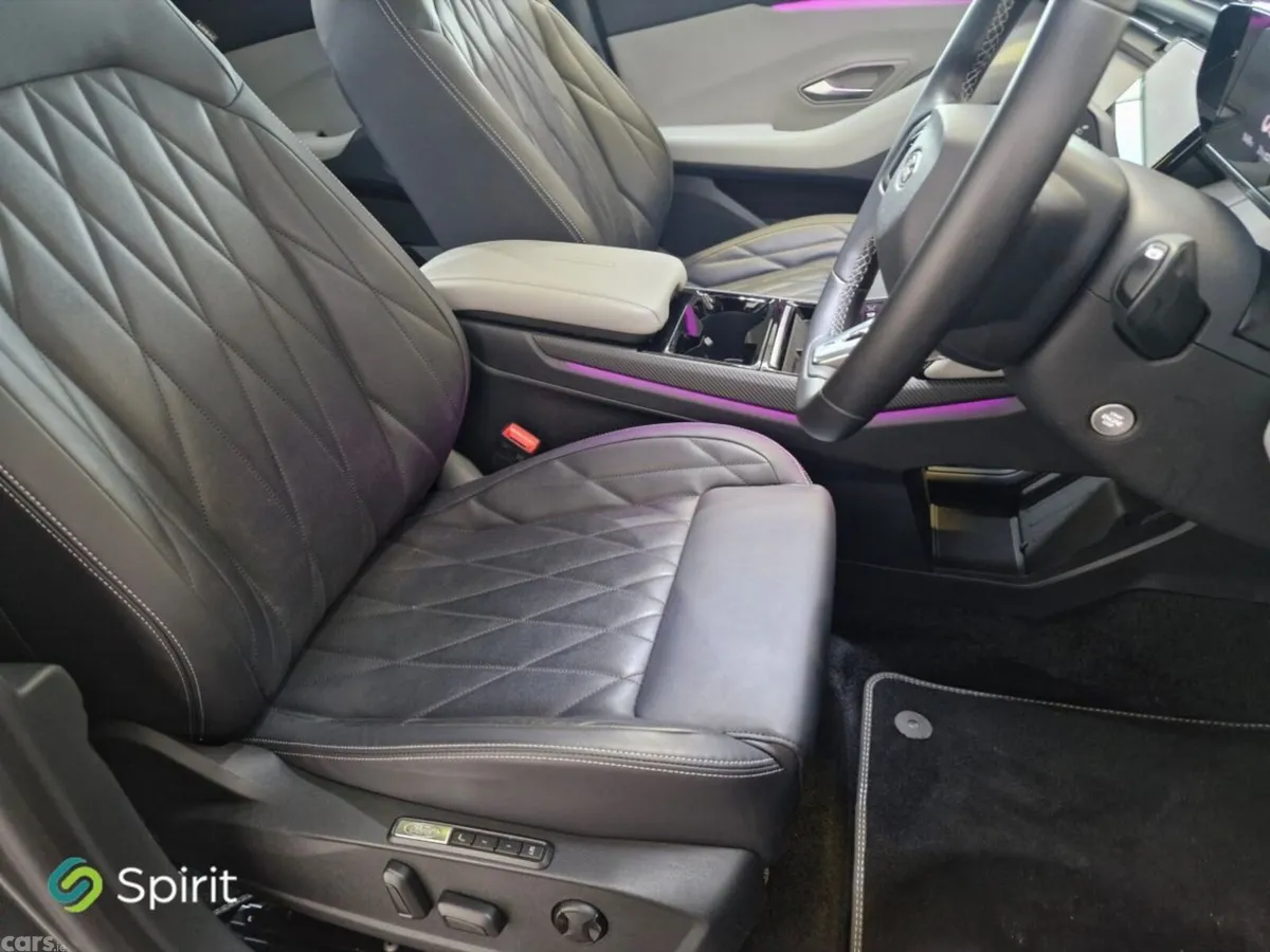 Ford Capri SUV, Electric, 2025, Grey
