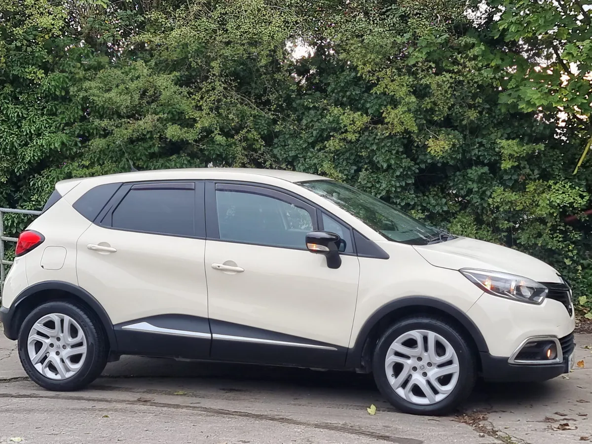 Renault Captur Hatchback, Diesel, 2016, Beige