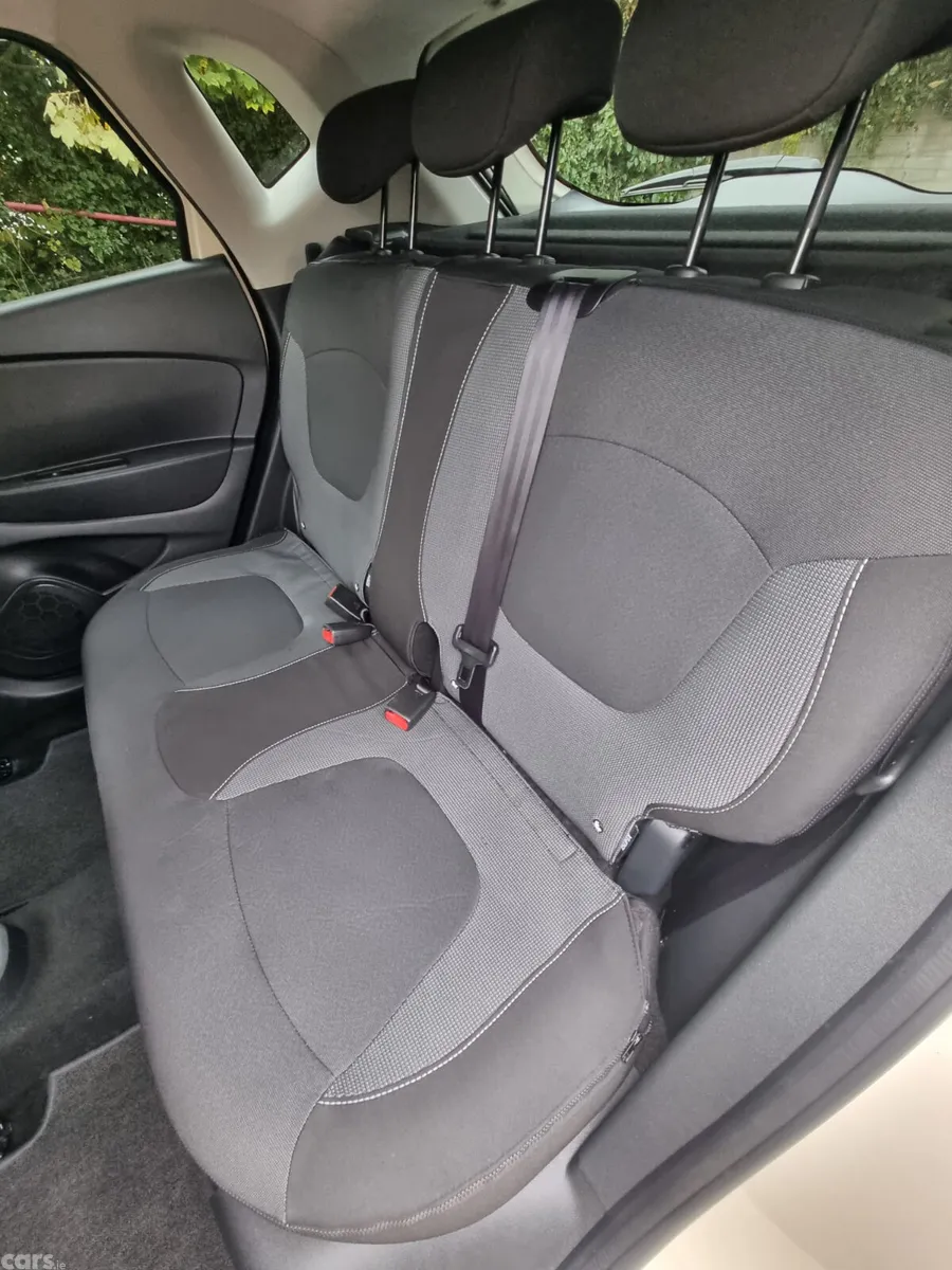 Renault Captur Hatchback, Diesel, 2016, Beige