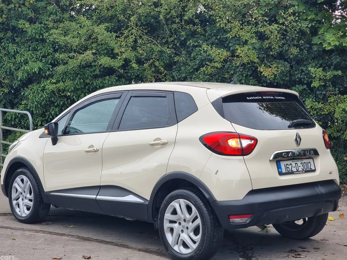 Renault Captur Hatchback, Diesel, 2016, Beige