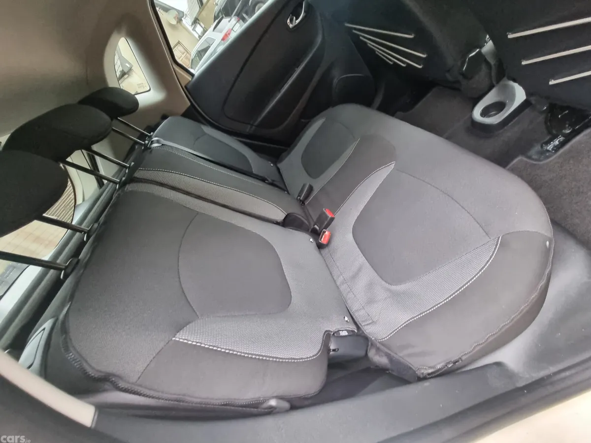 Renault Captur Hatchback, Diesel, 2016, Beige