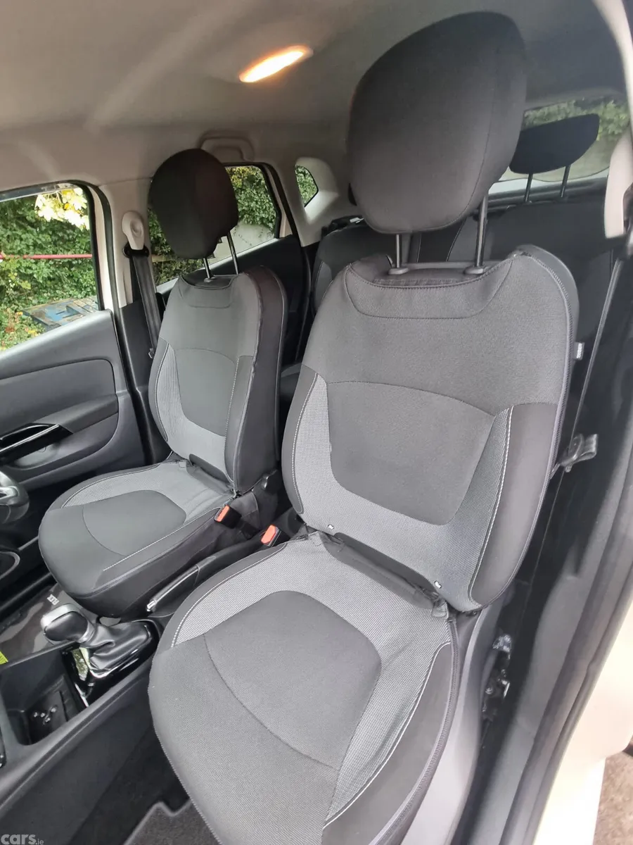 Renault Captur Hatchback, Diesel, 2016, Beige