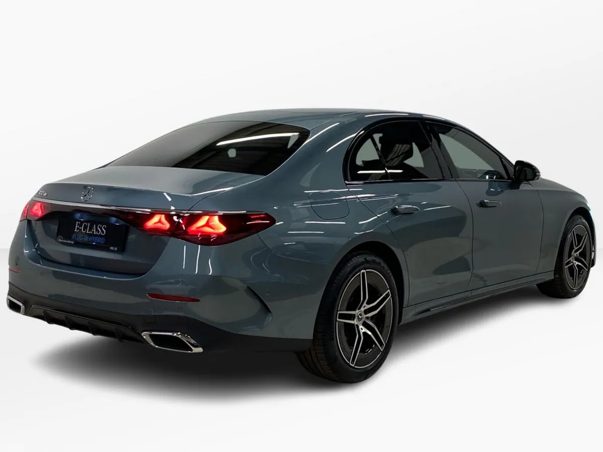 Mercedes-Benz E-Class Saloon, Diesel Plug-in Hybrid, 2026, Green