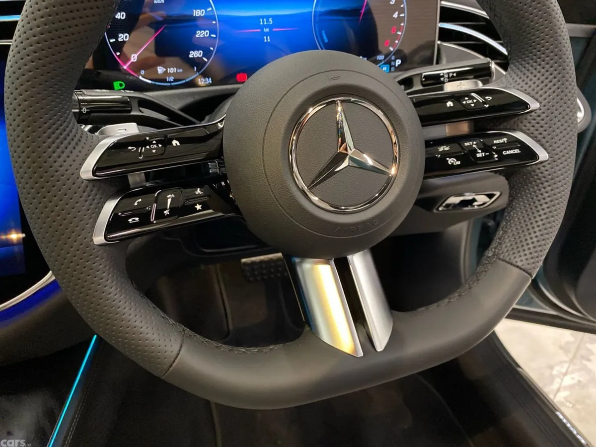 Mercedes-Benz E-Class Saloon, Diesel Plug-in Hybrid, 2026, Green