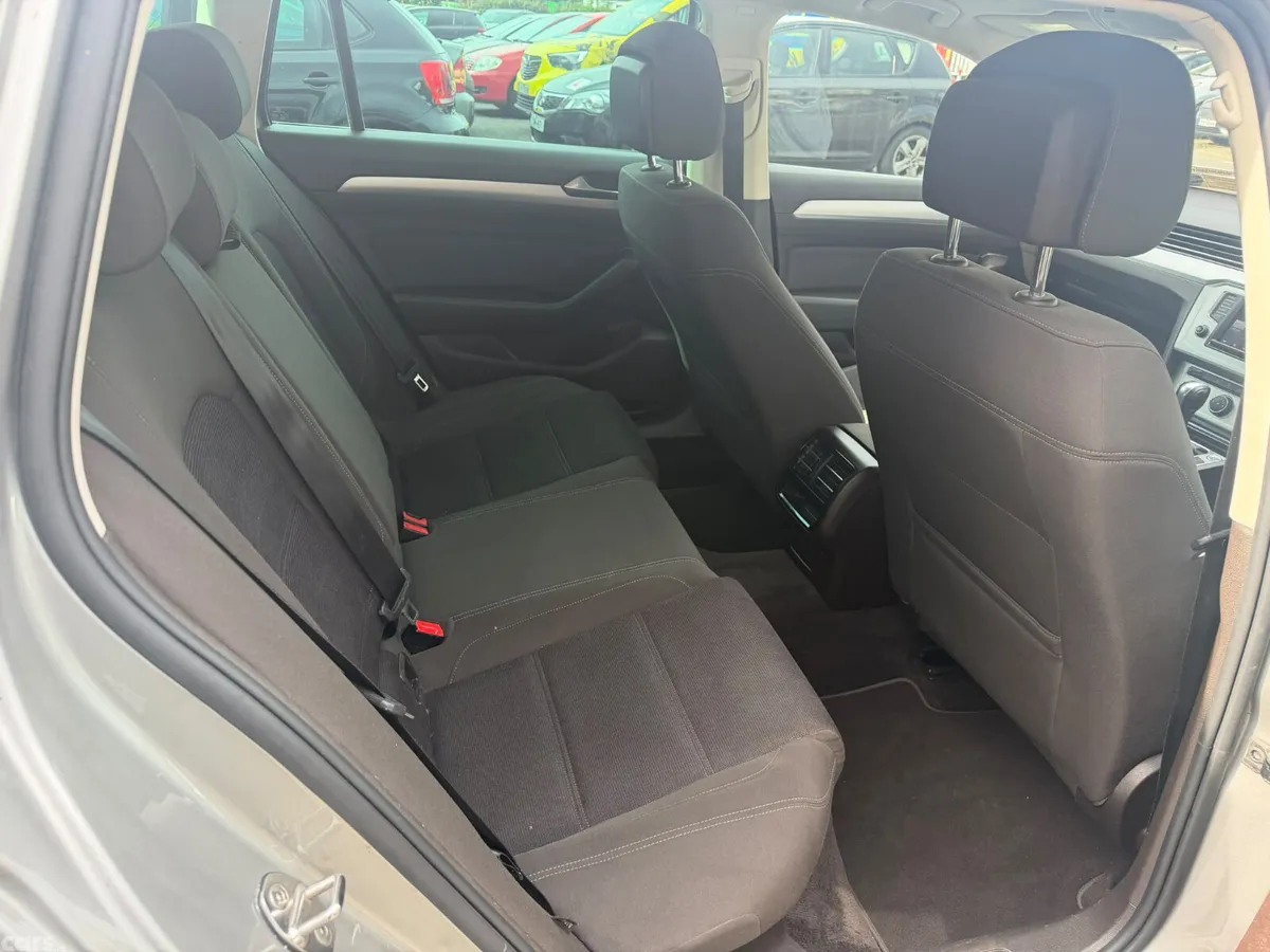 Volkswagen Passat Estate, Diesel, 2015, Silver