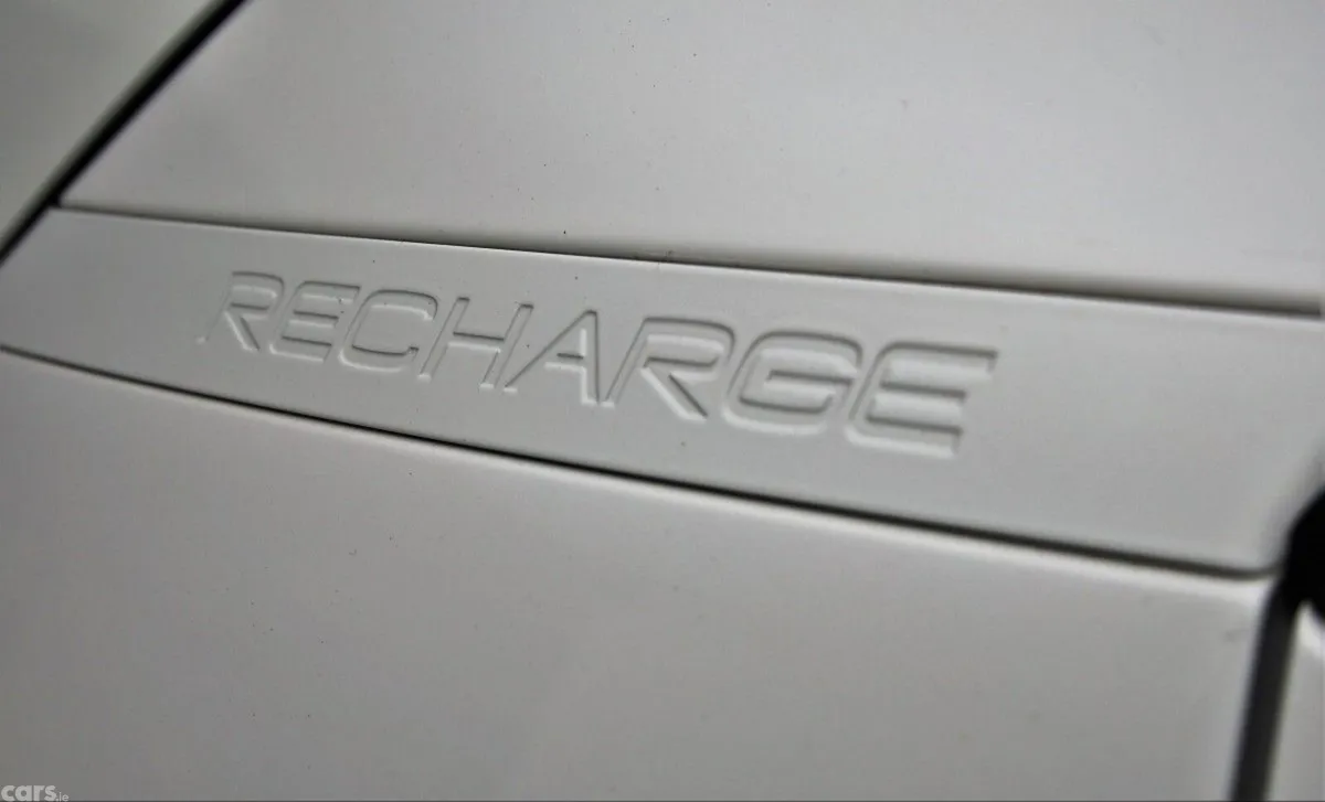 Volvo XC40 SUV, Petrol Plug-in Hybrid, 2023, White