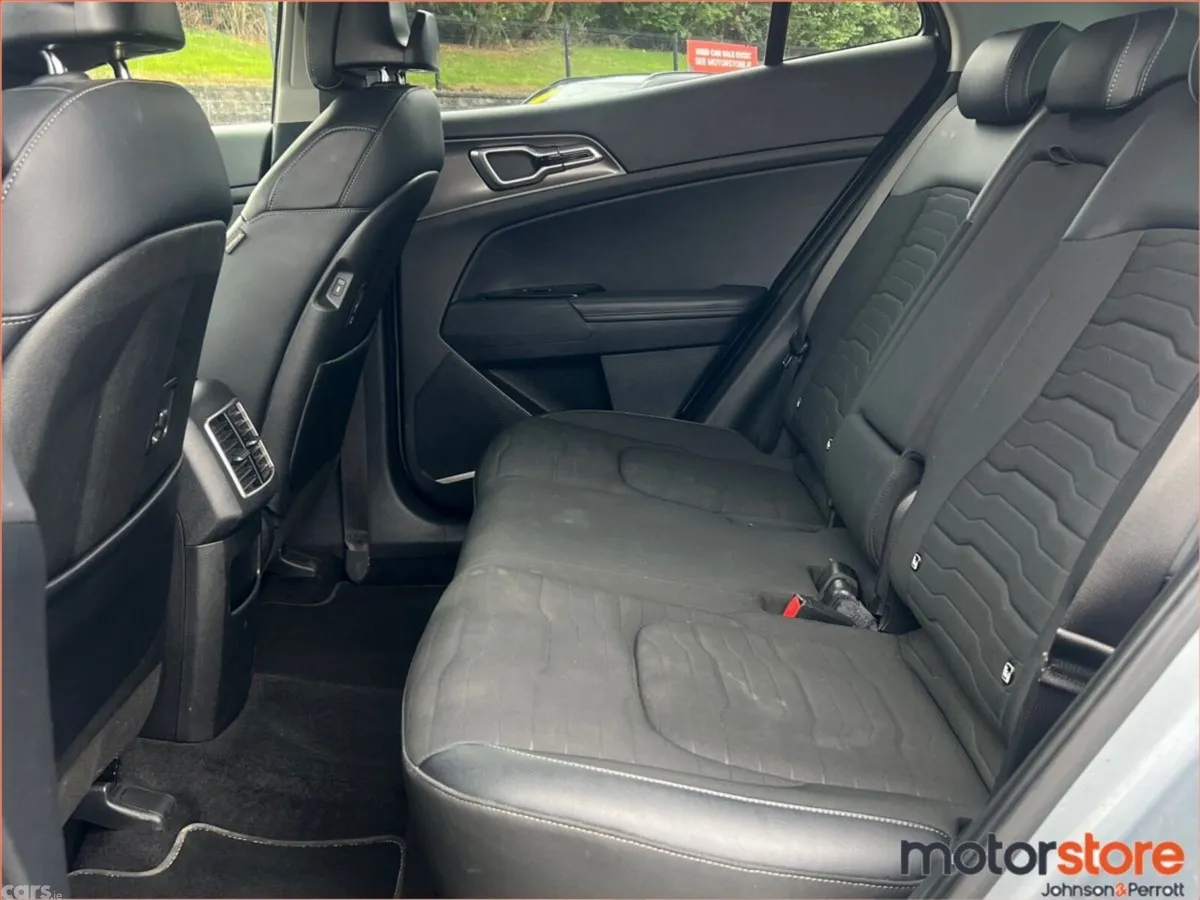 Kia Sportage SUV, Diesel Hybrid, 2023, Grey