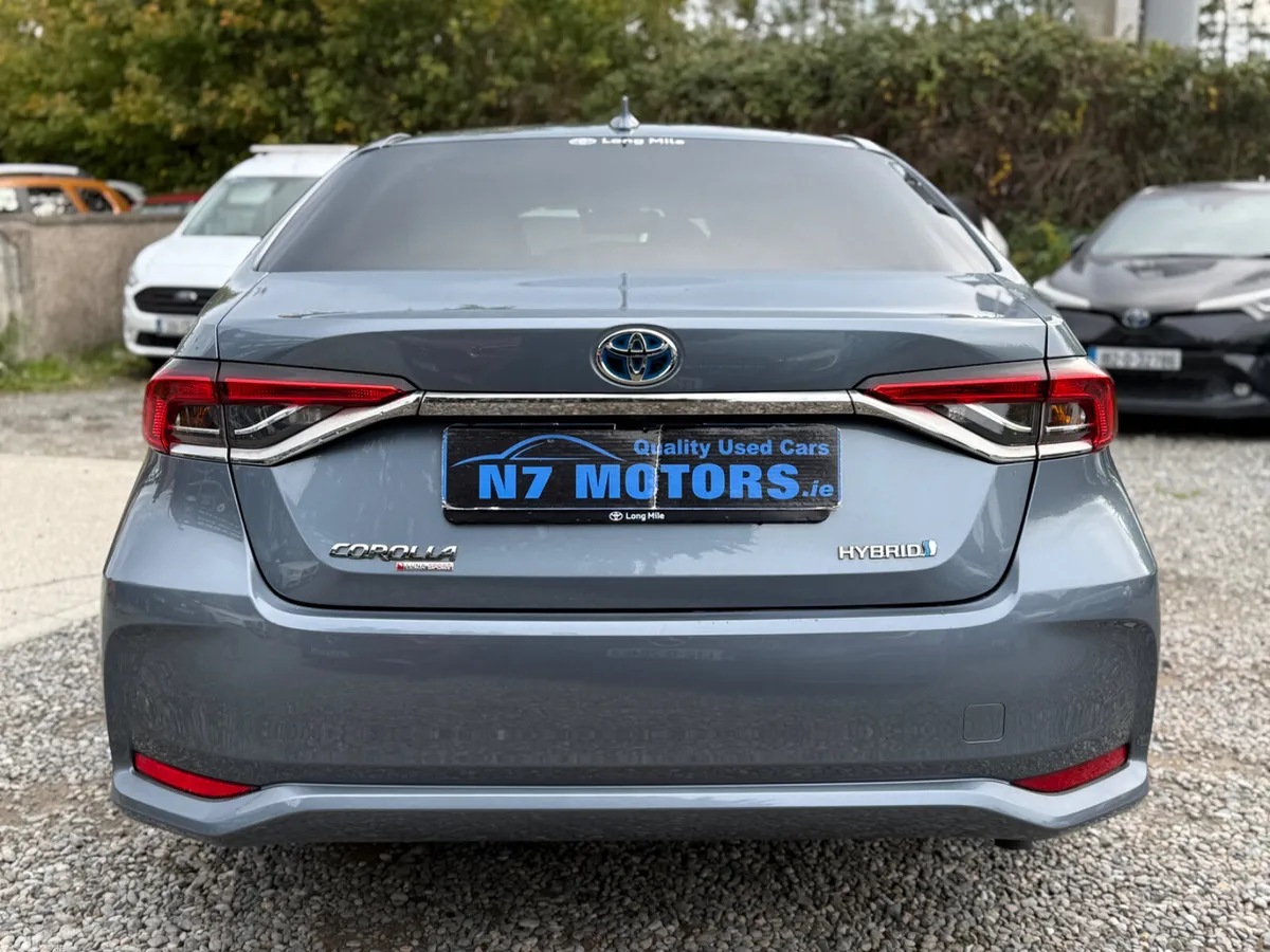 Toyota Corolla Saloon, Petrol Hybrid, 2022, Grey