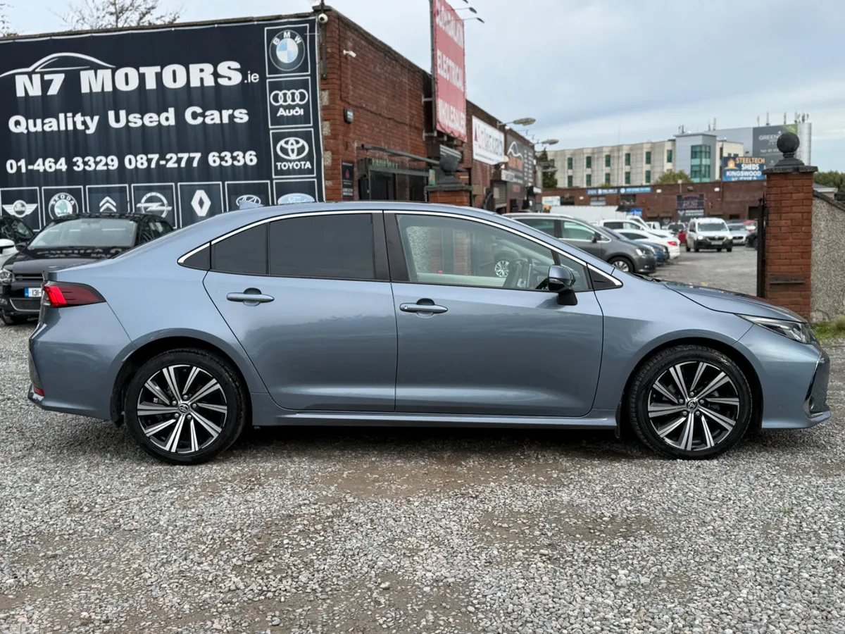 Toyota Corolla Saloon, Petrol Hybrid, 2022, Grey